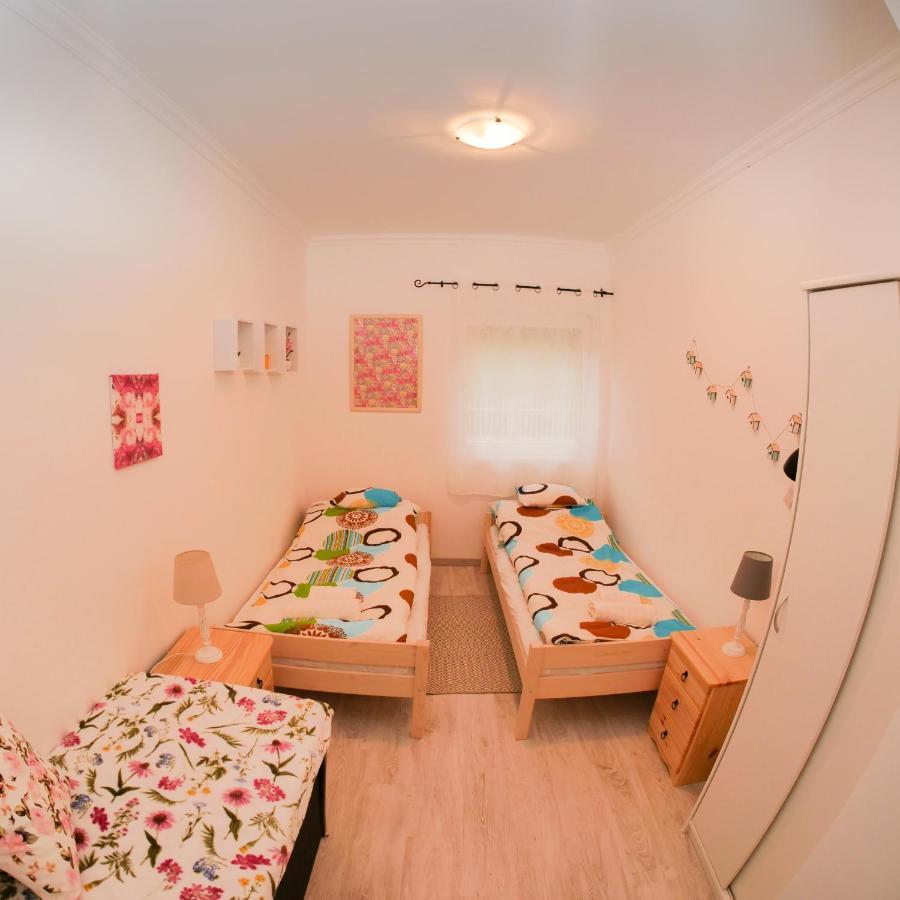 Cseresznyes Apartman Berekfürdő المظهر الخارجي الصورة