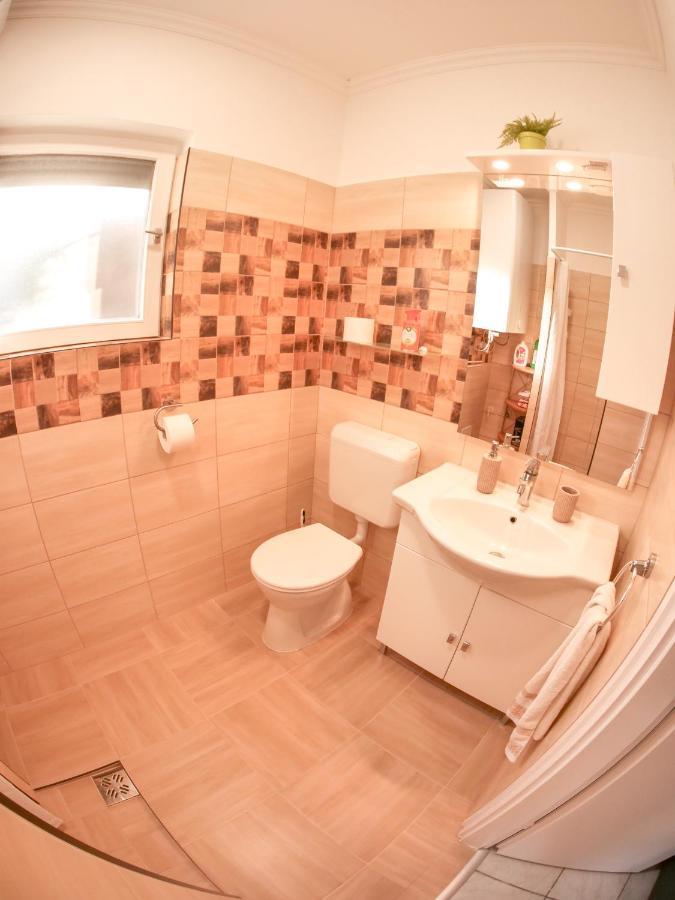 Cseresznyes Apartman Berekfürdő المظهر الخارجي الصورة